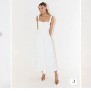 Never worn - Brexly Boutique Whitney square neck midi dress